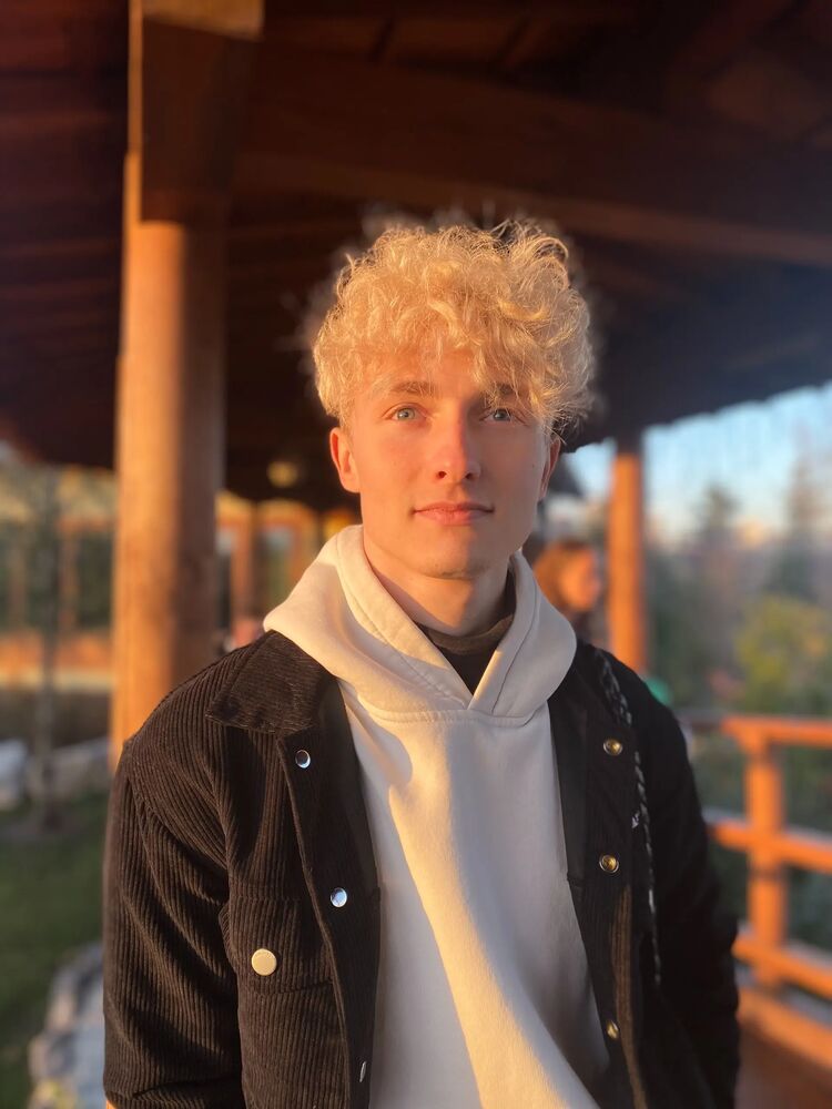  ,   Alexander, 21 ,   ,   , 