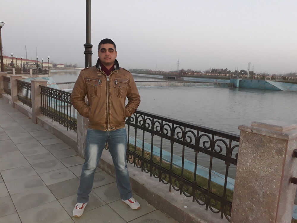  ,   Erlan, 35 ,   ,   , c 