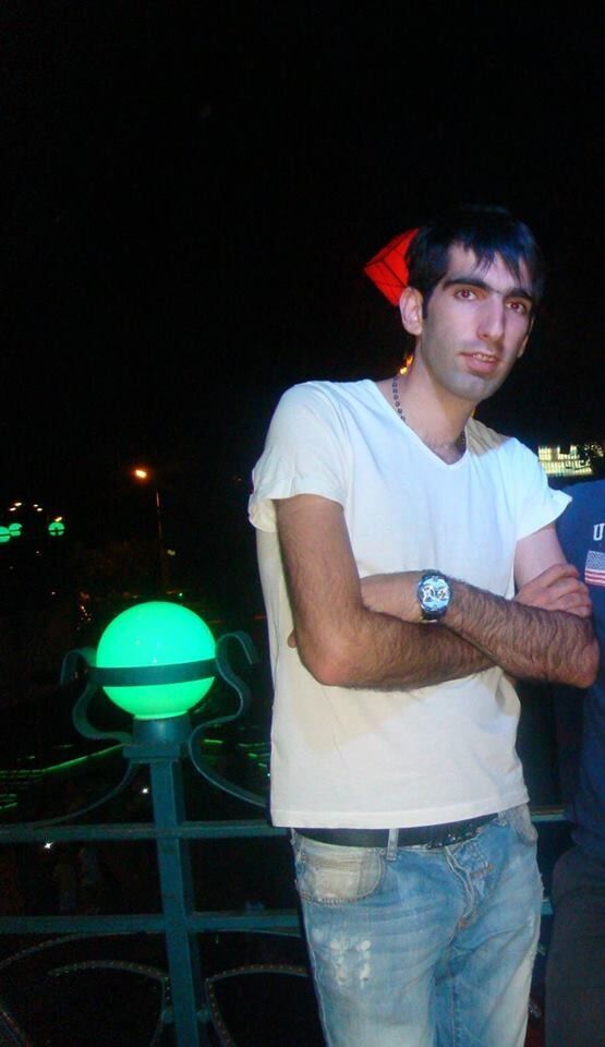  ,   Hovo, 38 ,   ,   , c 