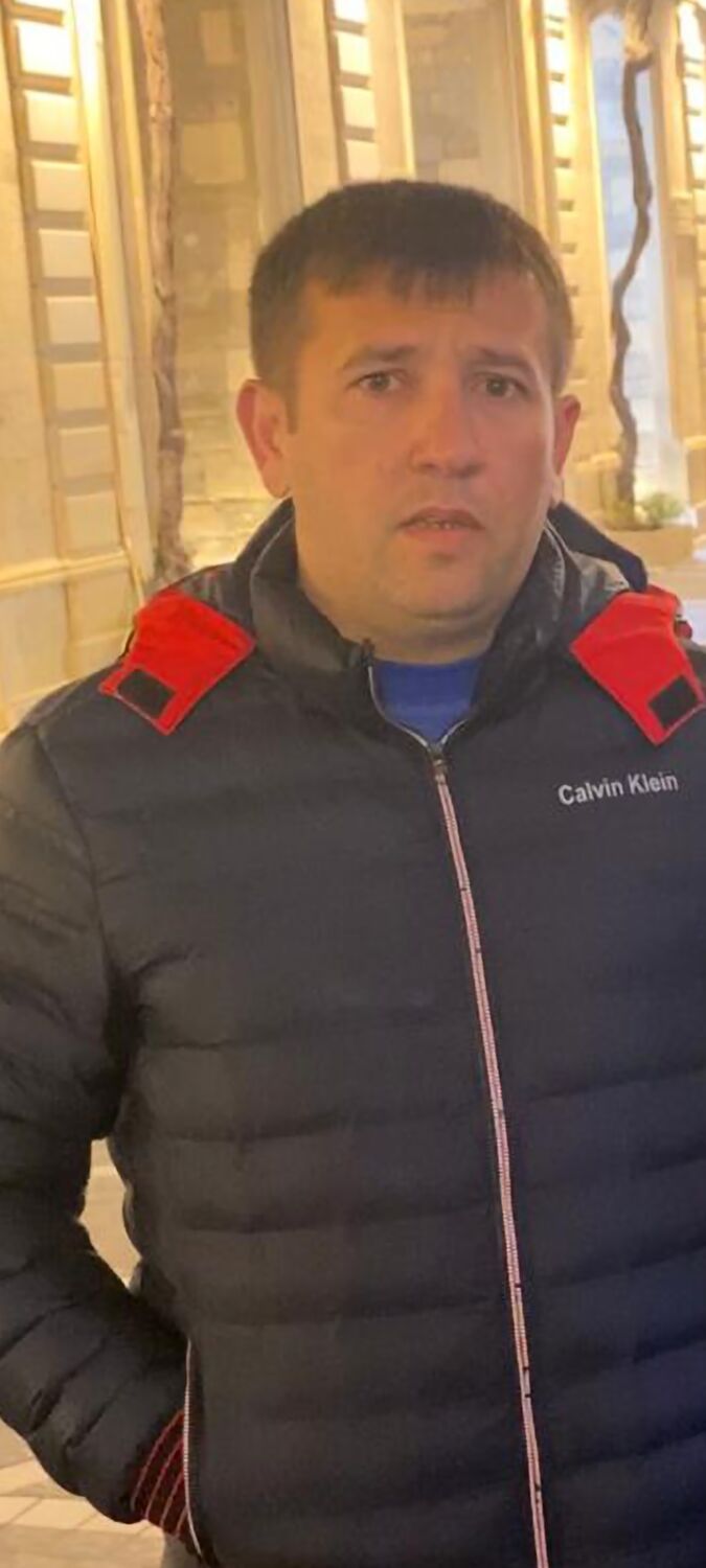  ,   Hamid, 40 ,   ,   