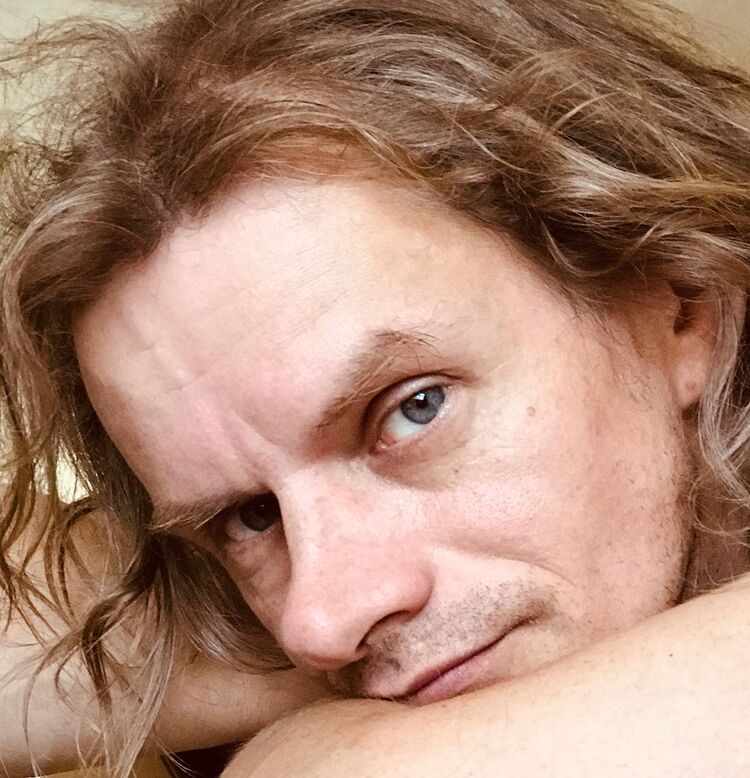  44493523  Alexander, 39 ,     
