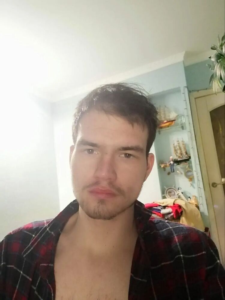  40700843  Nikita, 27 ,    