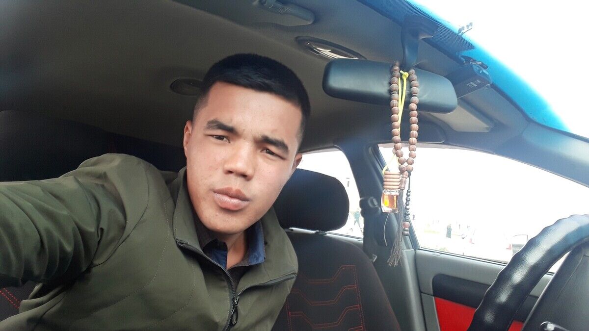  20833543  Zamonali, 29 ,    