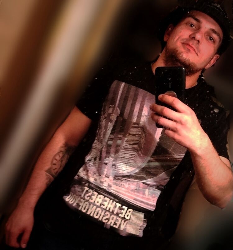  54285883  , 28 ,    --