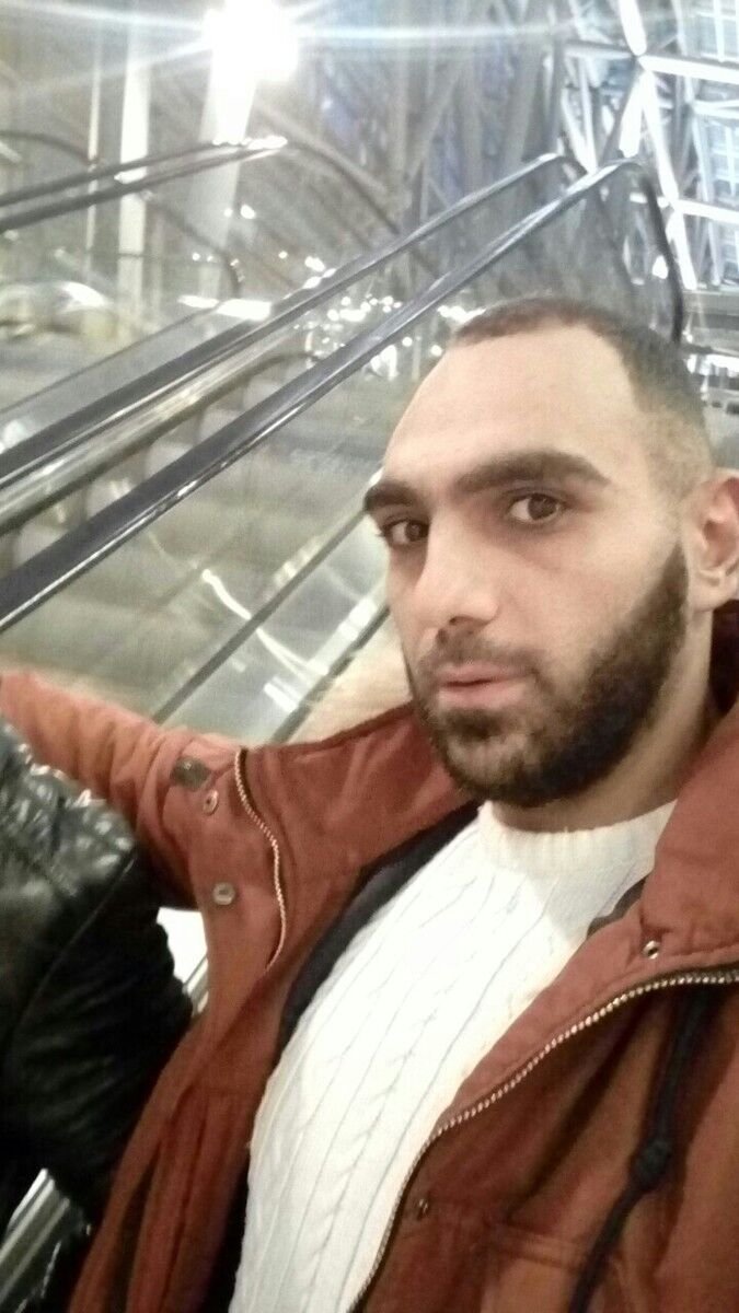  18352533  Armen, 33 ,    