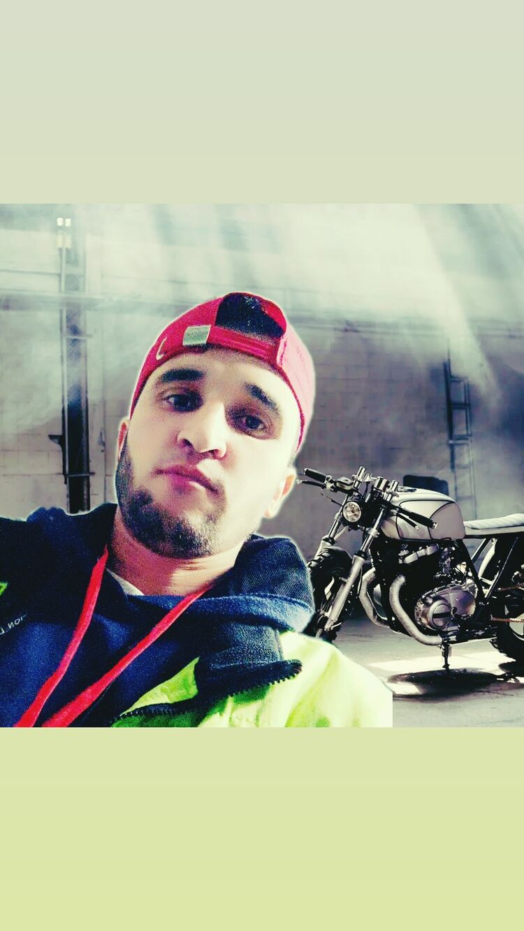  30442333  , 28 ,    