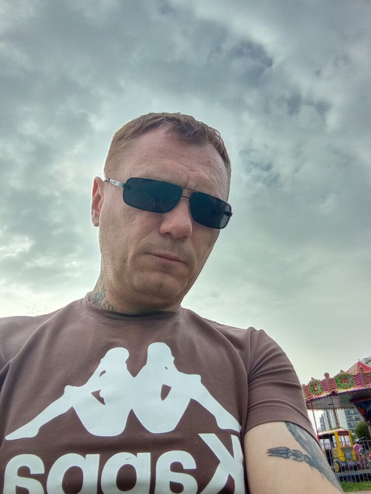  37633273  Valery, 43 ,    -