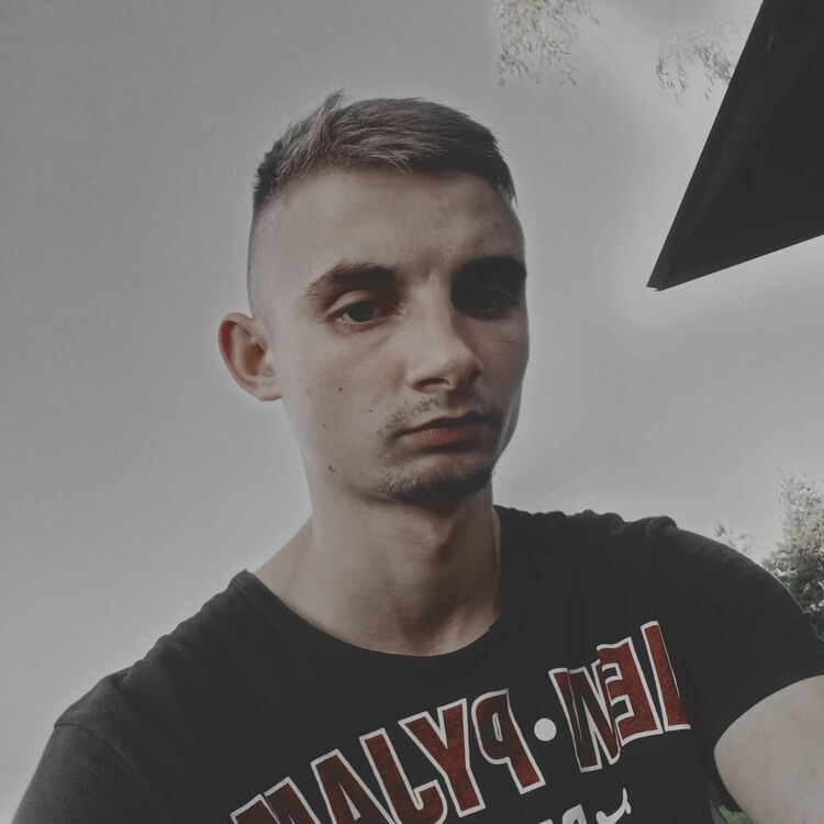  53588483  Valentin, 21 ,    