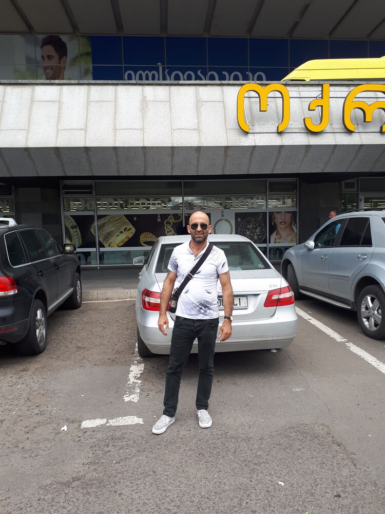  ,   Ali, 44 ,     , c 