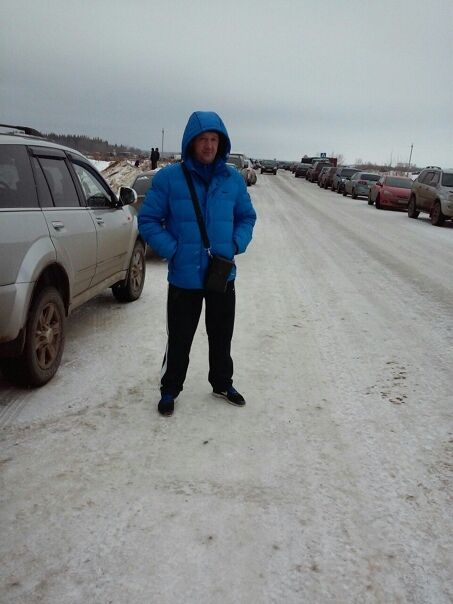  37321043  Oleg, 50 ,    