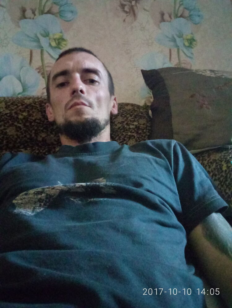  10540063  Sergey, 45 ,    