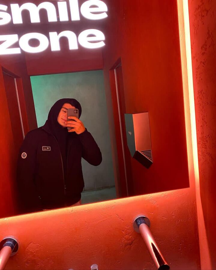  29640553  Rusik, 24 ,    --