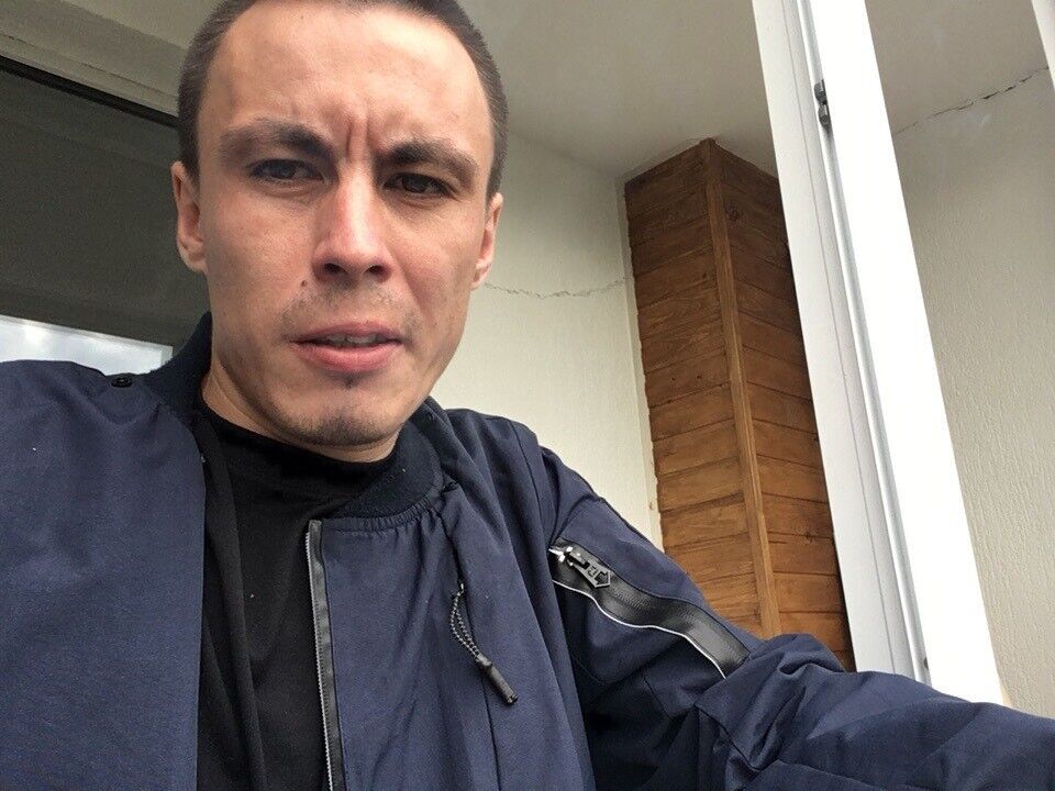  ,   Alexander, 32 ,   ,   , c 