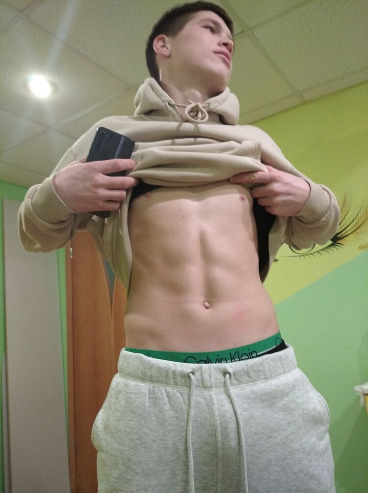  31759383  , 24 ,    -