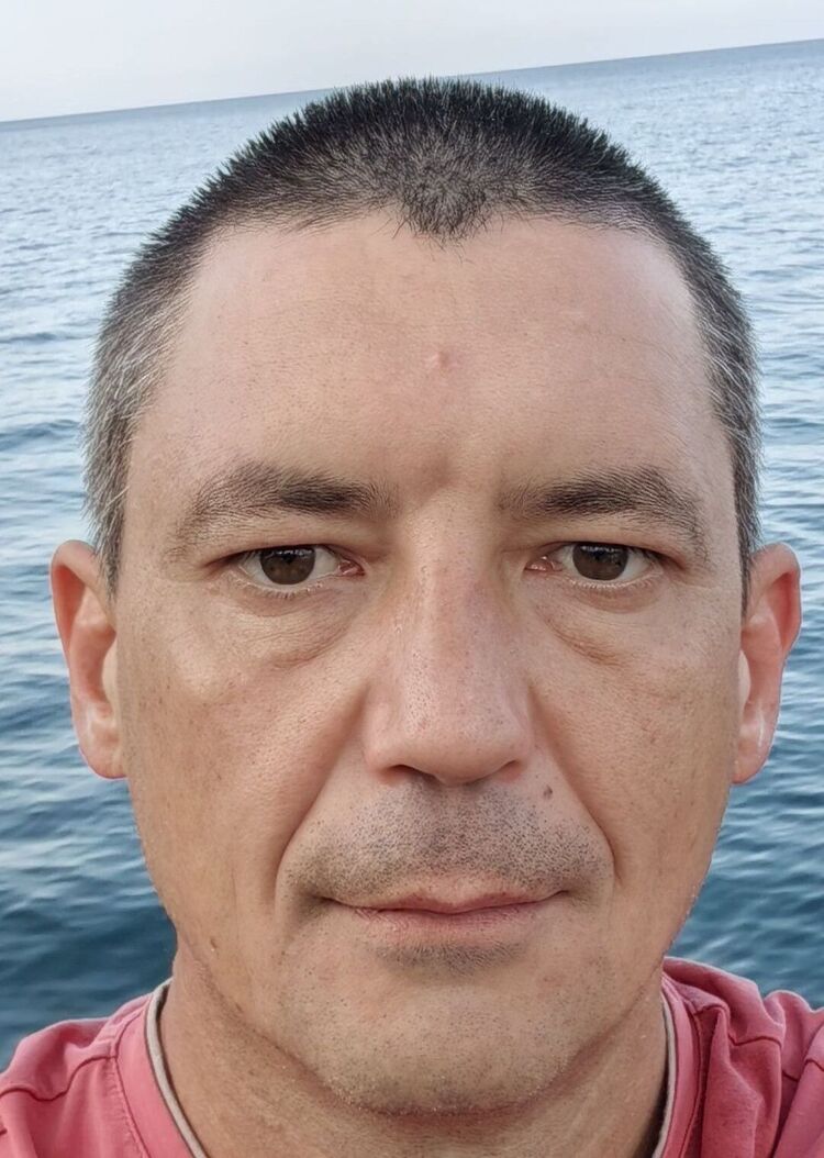  47208583  , 42 ,    