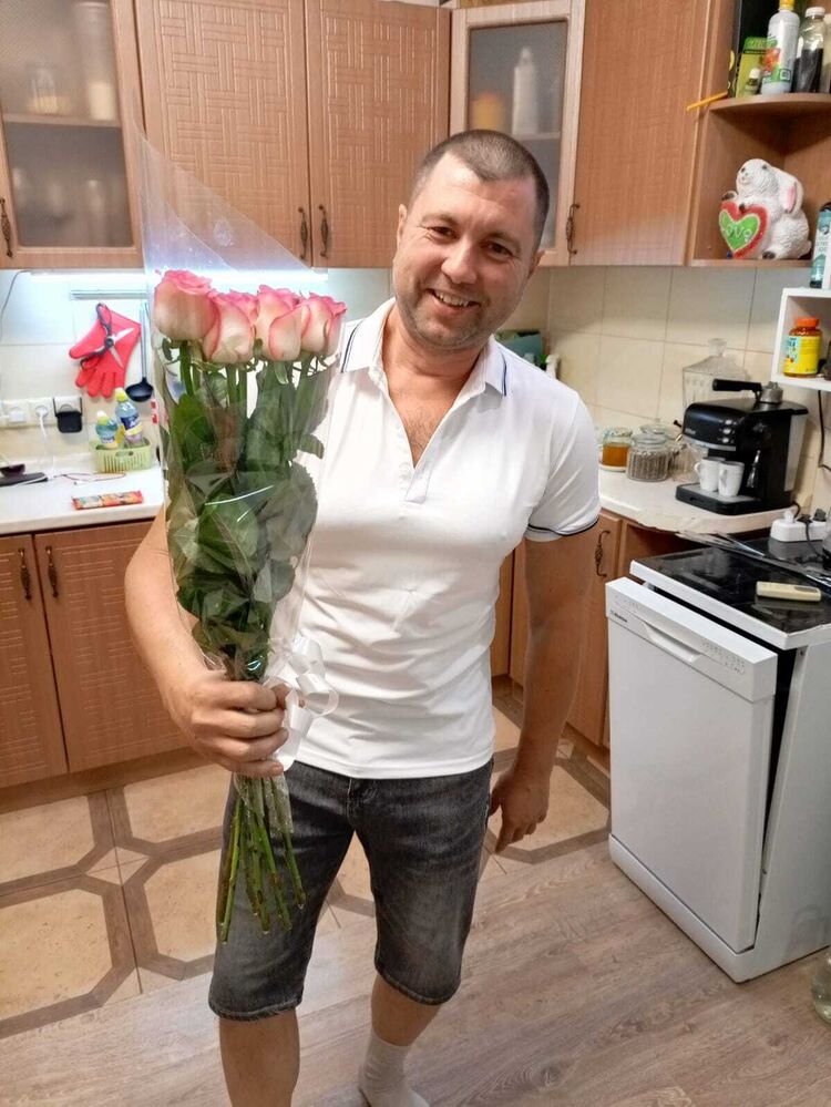  53473163  Pisotskii, 42 ,    