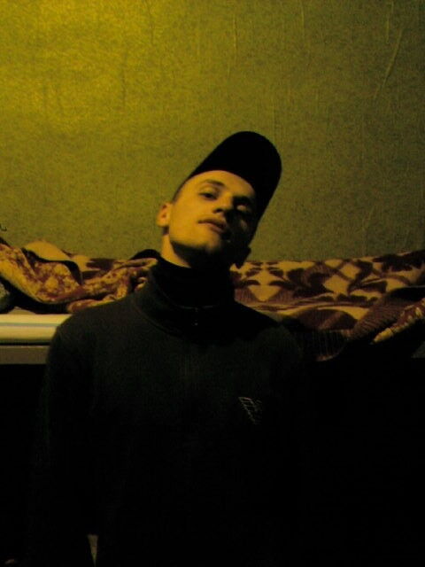  9752613  Krasavshik, 36 ,    
