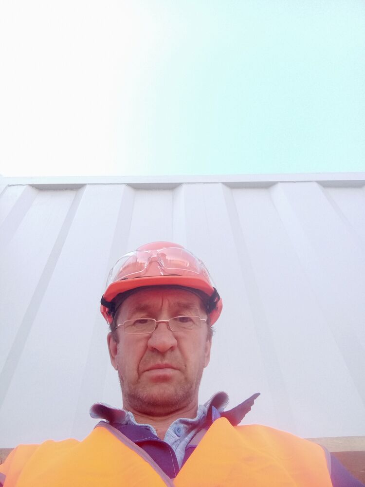  28240873  , 62 ,    