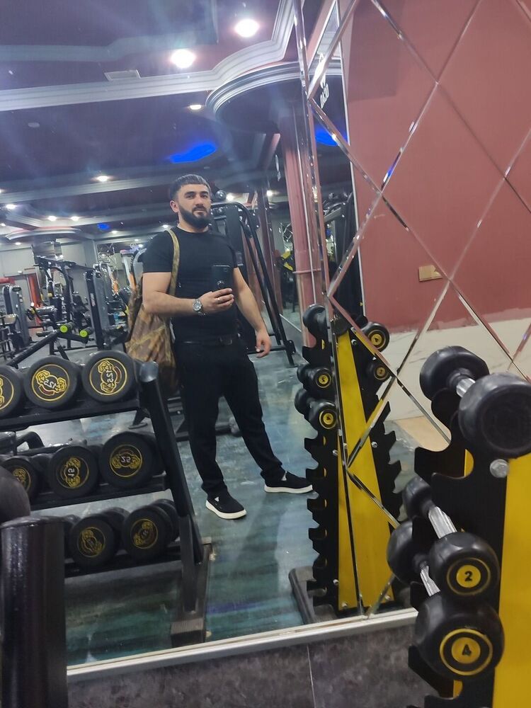  53733993  Alik, 31 ,    