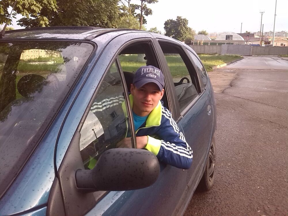  5476363  Valik, 32 ,    