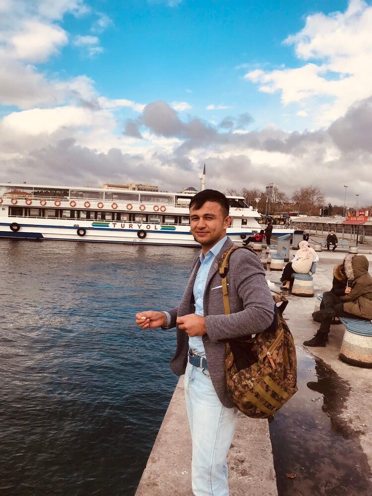  45110353  Furqatjon, 27 ,    -