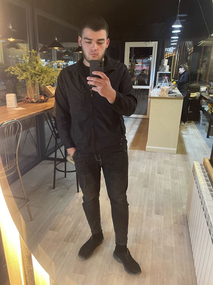 41769283  , 24 ,    