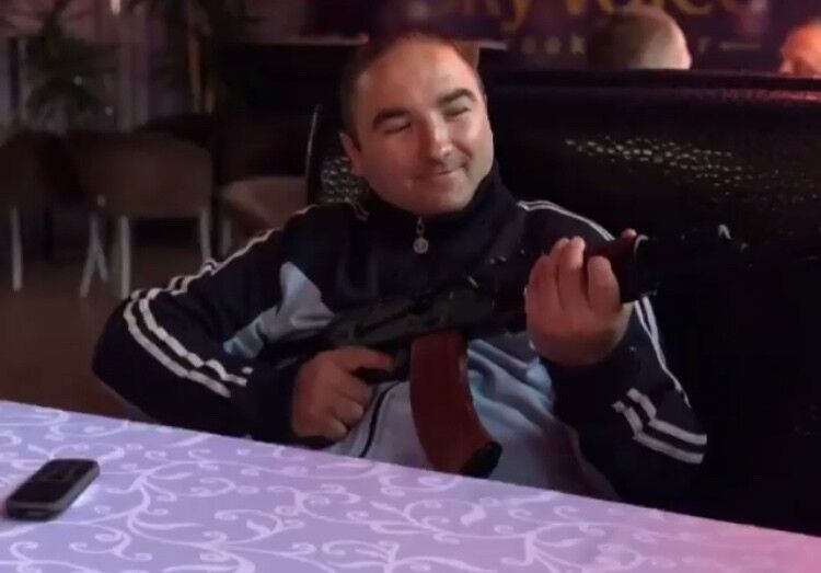  14648863  Mykhailo, 26 ,    