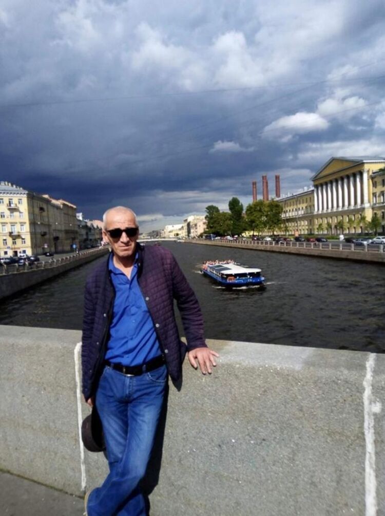  -,   Akhmed, 64 ,   ,   , c , 