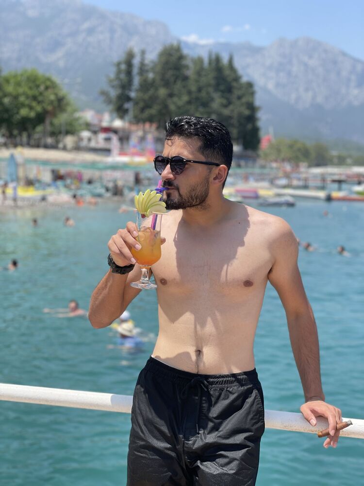  ,   Sedat, 26 ,   ,   