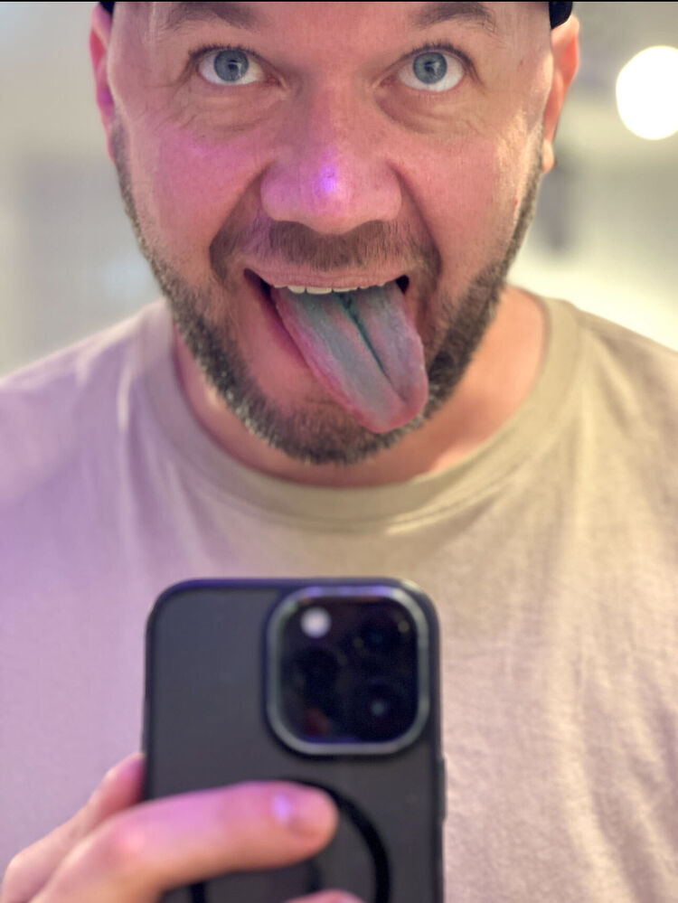  45377273  Pavel, 41 ,    Studio City