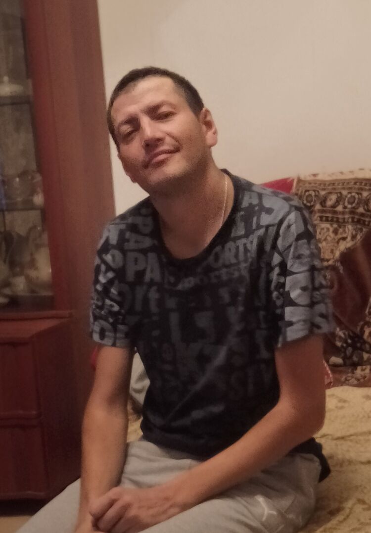 38933843  , 42 ,    