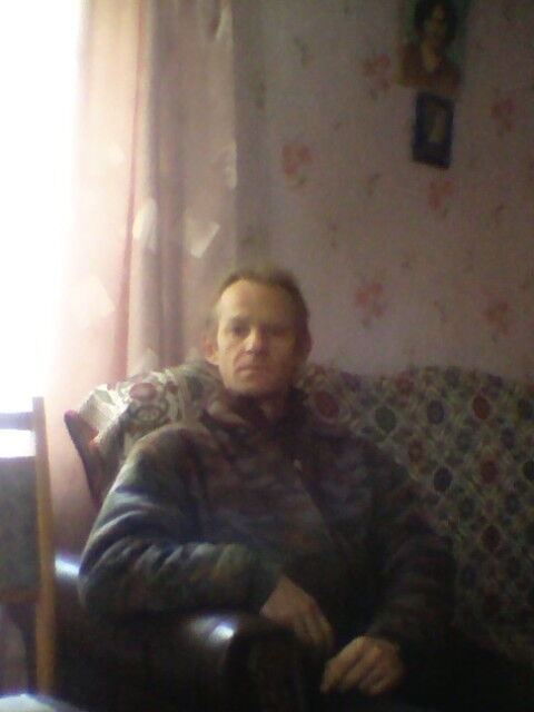  14261073  Sergej, 48 ,    
