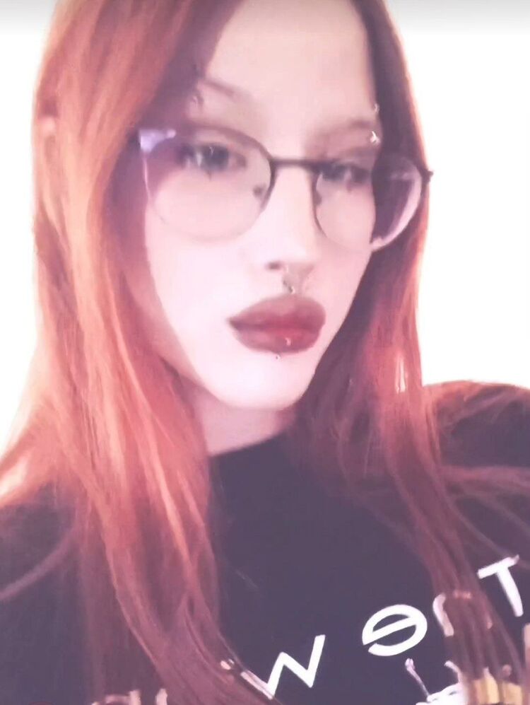  ,   Emsi, 19 ,  