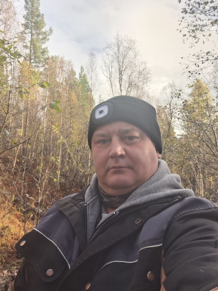  ,   Konstantin, 49 ,   ,   