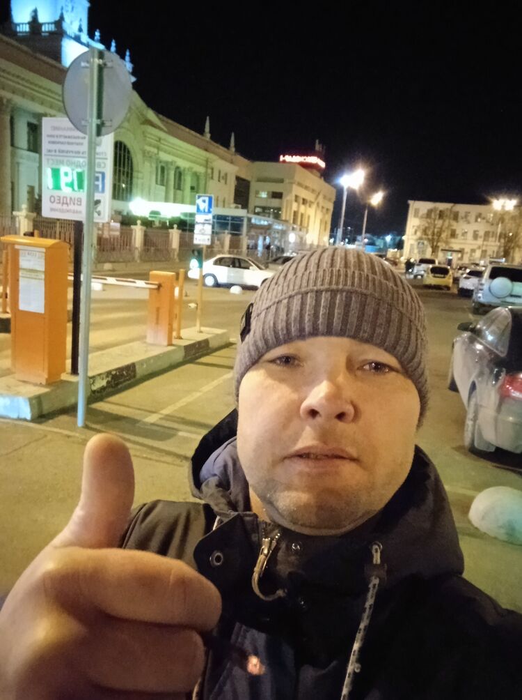  25648293  Evgeny, 40 ,    