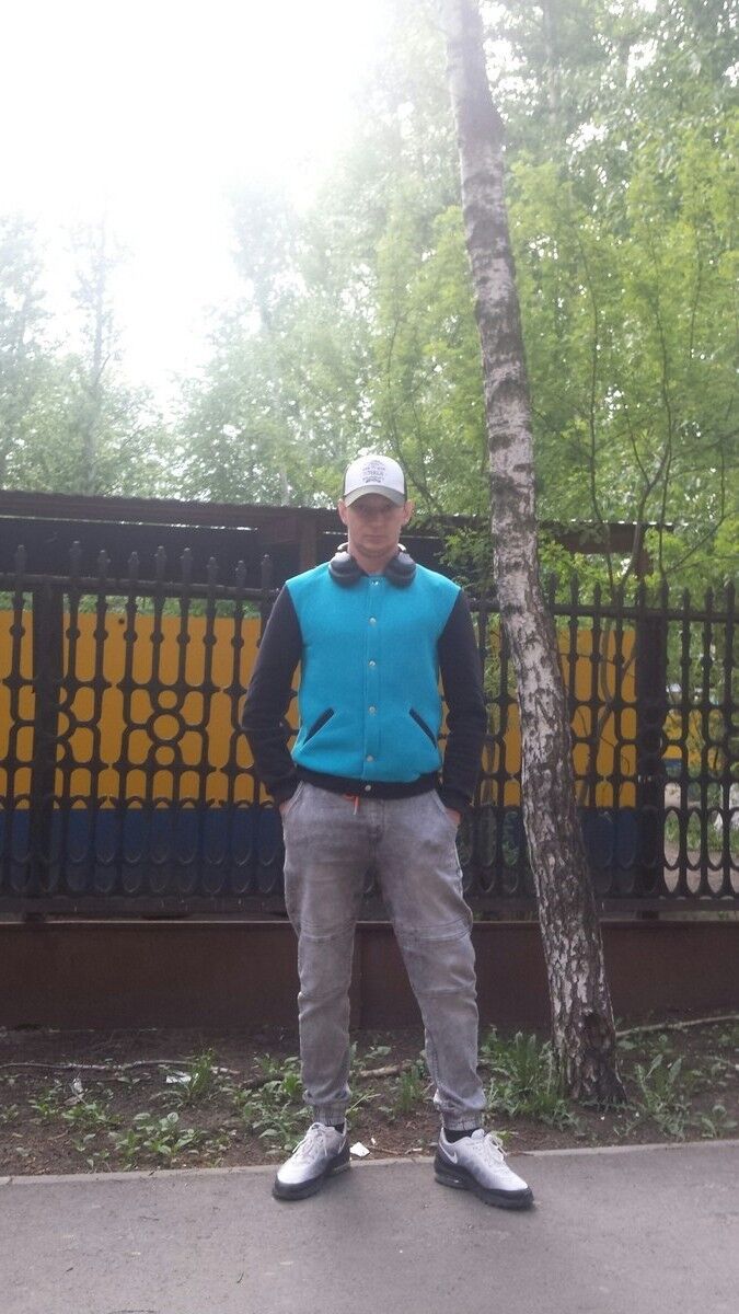  12816393  Alex, 39 ,    