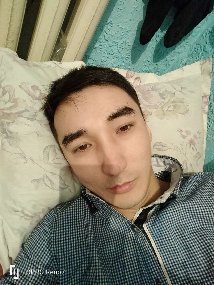  32022643  Azamat, 28 ,    