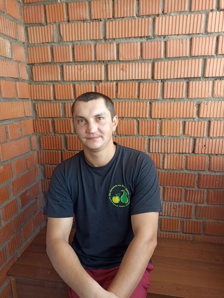  ,   Dmytro, 32 ,   ,   
