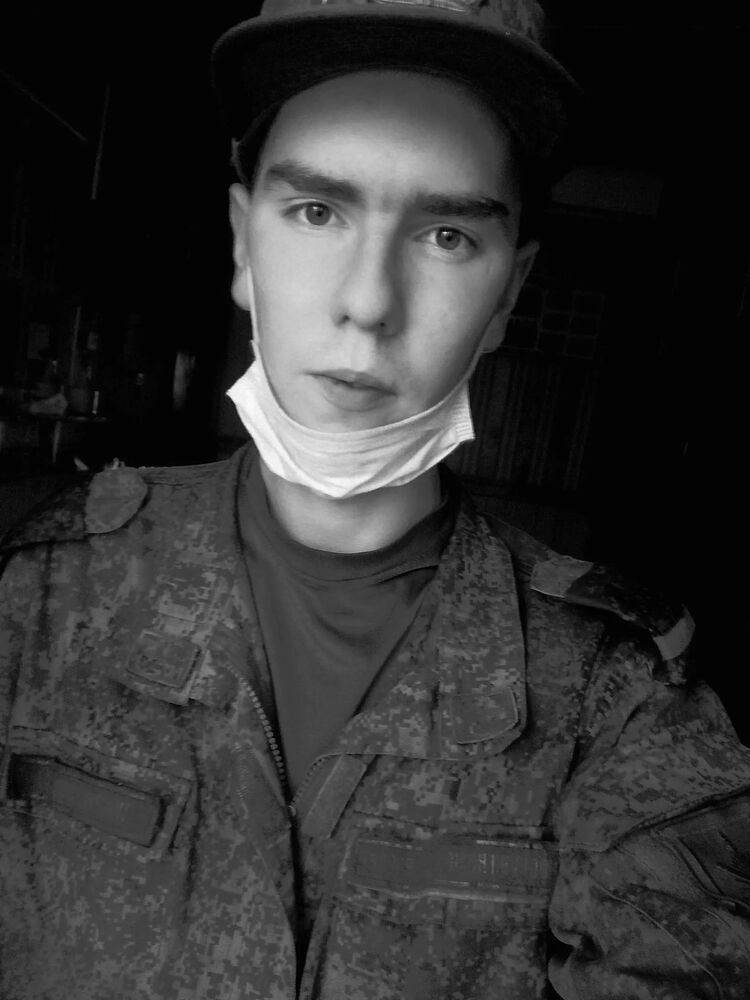  44210593  Yury, 26 ,    
