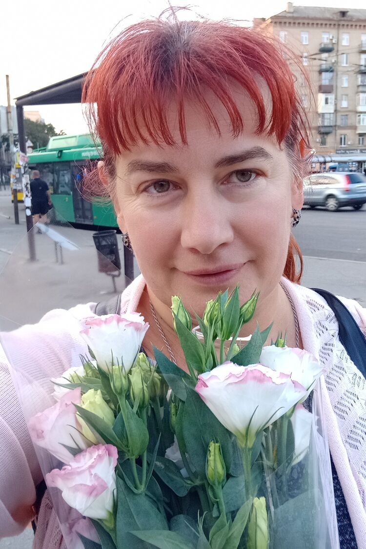  23951113  Iryna, 52 ,    