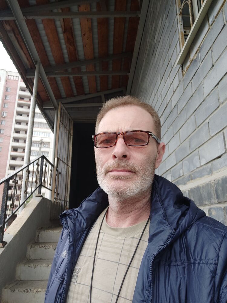  36420633  SoLoMoN, 52 ,    -