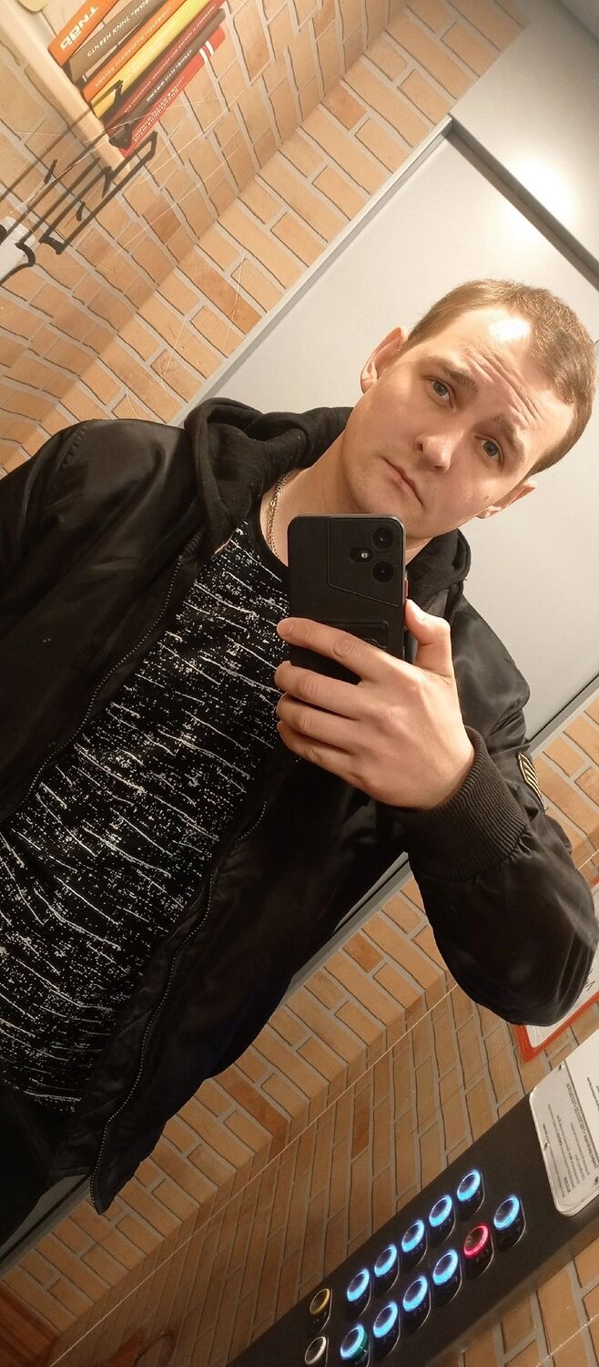  43055743  Vasily, 27 ,    