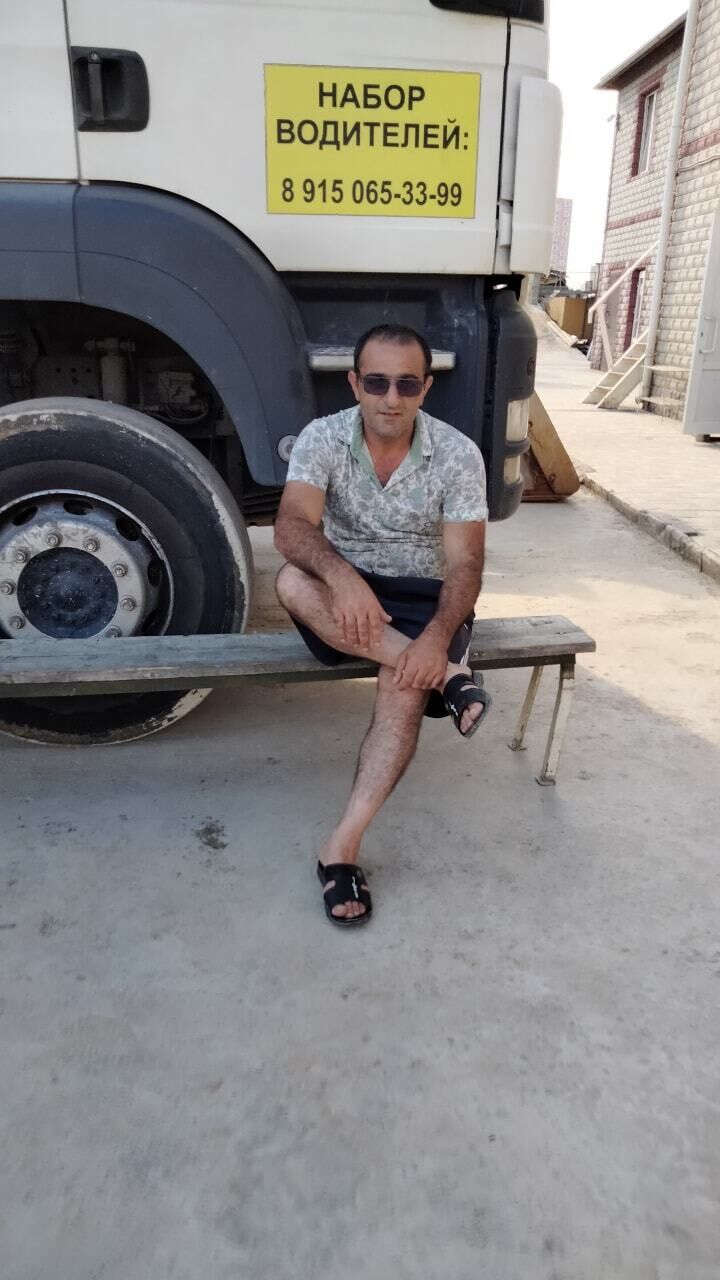  42238183  GEVORG, 42 ,    