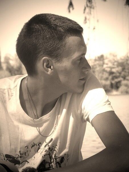  9474853  Stas, 38 ,    