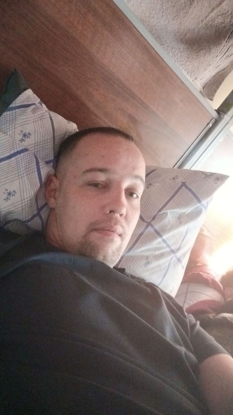  48877603  , 33 ,    
