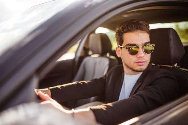  38538073  , 27 ,    -