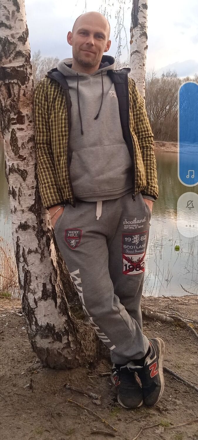  42263693  , 40 ,    
