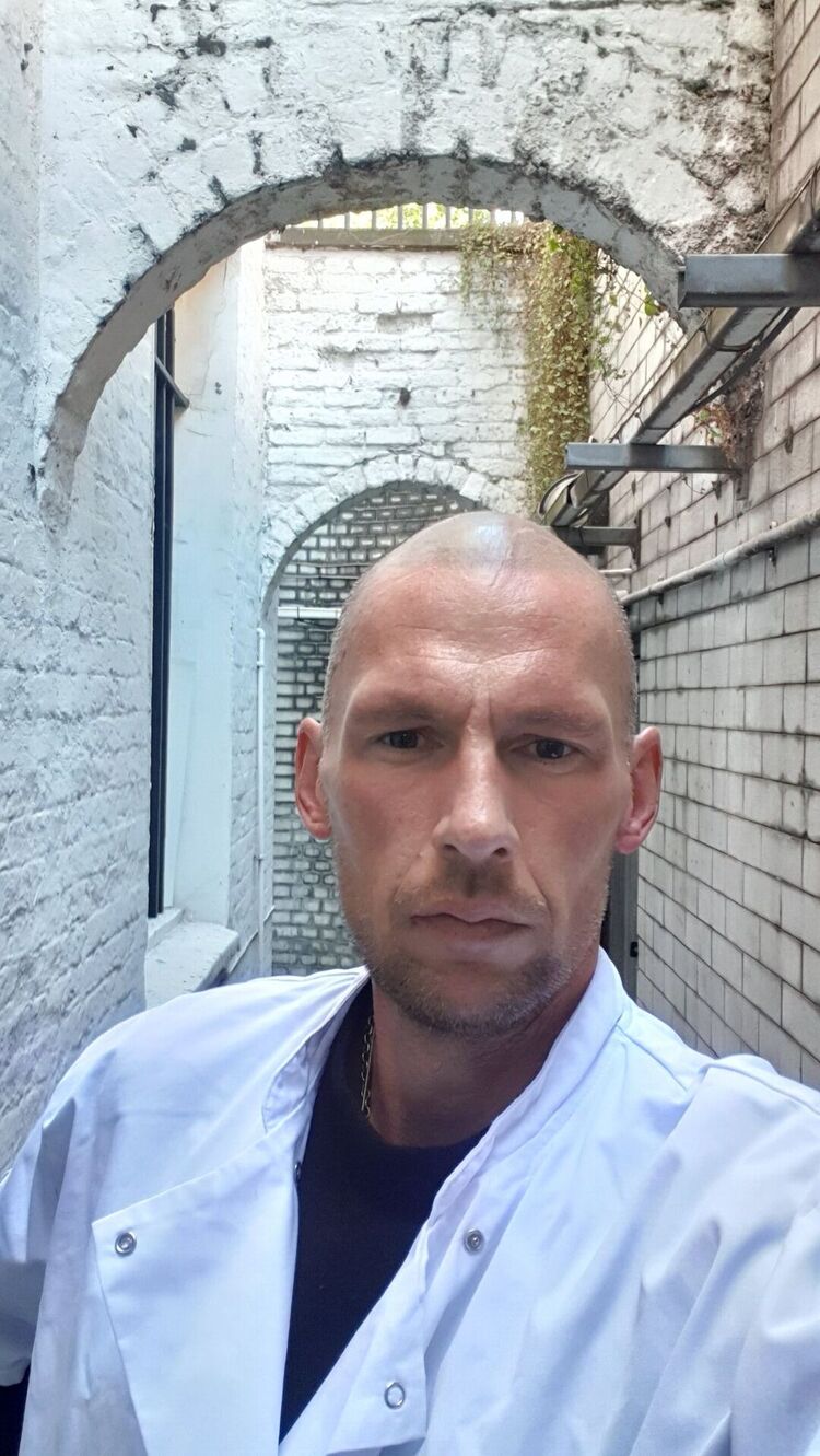  ,   Aleksandr, 43 ,   ,   , c 