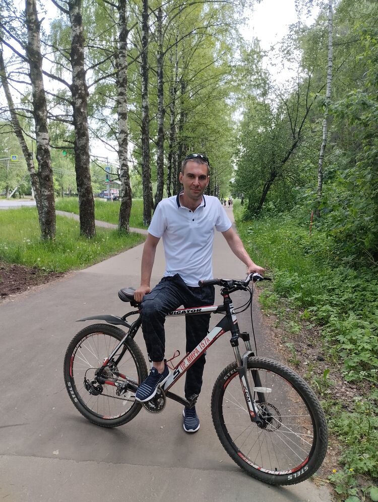  ,   Pavel, 42 ,   ,   