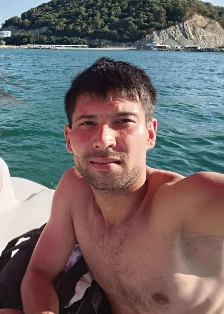  54207693  Almaz, 35 ,    